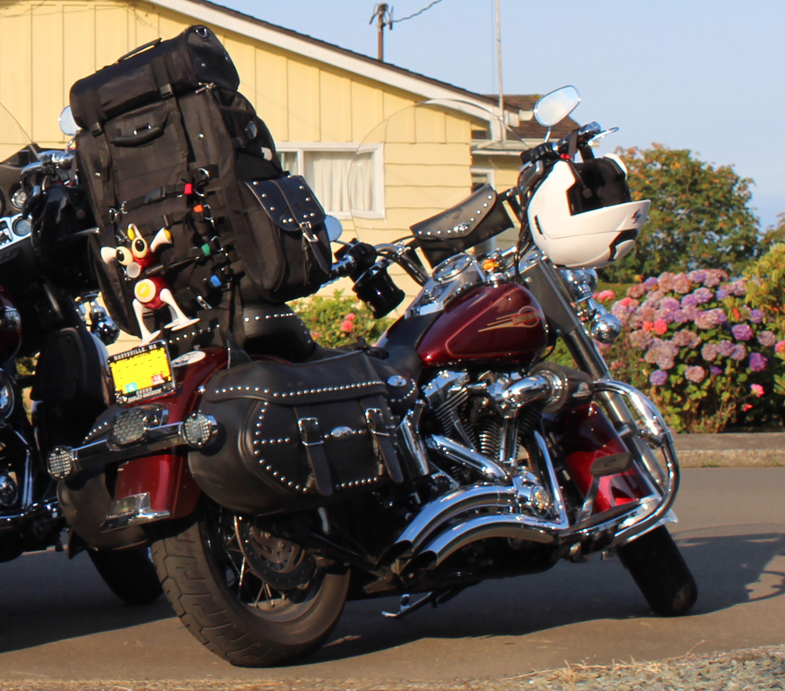 Ready to ride! Kickstands up at 8:30 a.m.  Club '08 is off for its Run 101 Ride to the Redwoods.